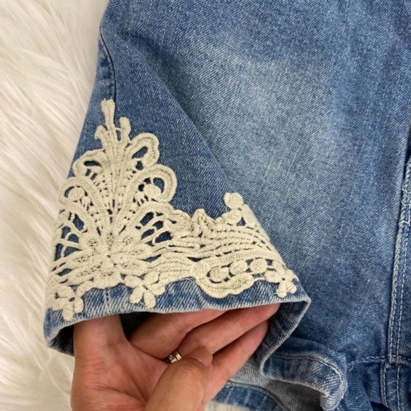 Urban Outfitters BDG Erin High Rise Shortie Crochet Jean Shorts - Picture 4 of 10